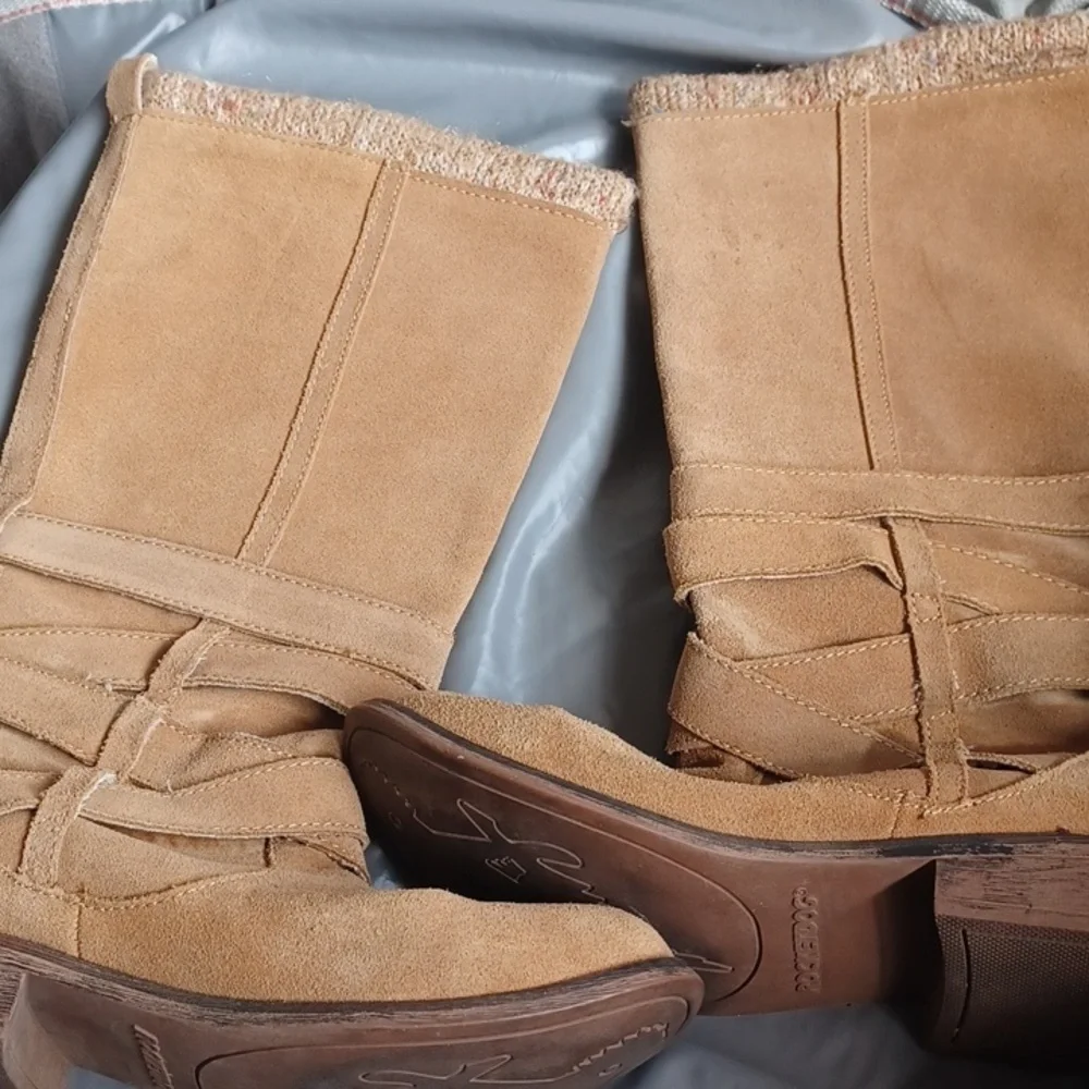 Rocket Dog Tan Suede Mid Calf Boots, Sz 7.5